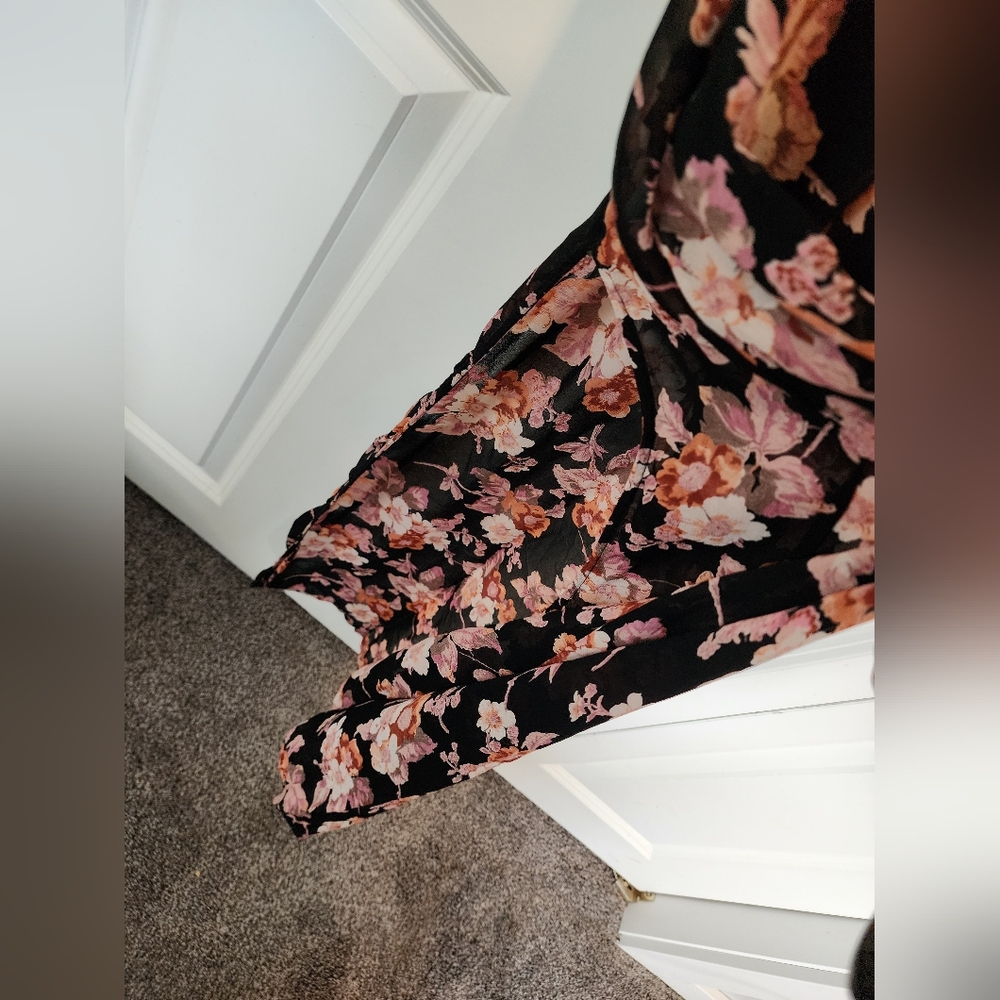 Floral dress - Picture 2 of 5